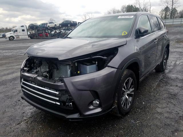 5TDBZRFHXJS898296 - 2018 TOYOTA HIGHLANDER LE  photo 2