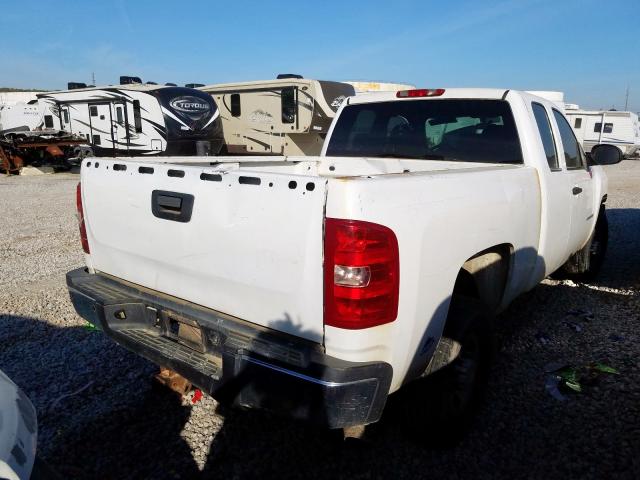 1GCHC29K17E585677 - 2007 CHEVROLET SILVERADO C2500 HEAVY DUTY  photo 4