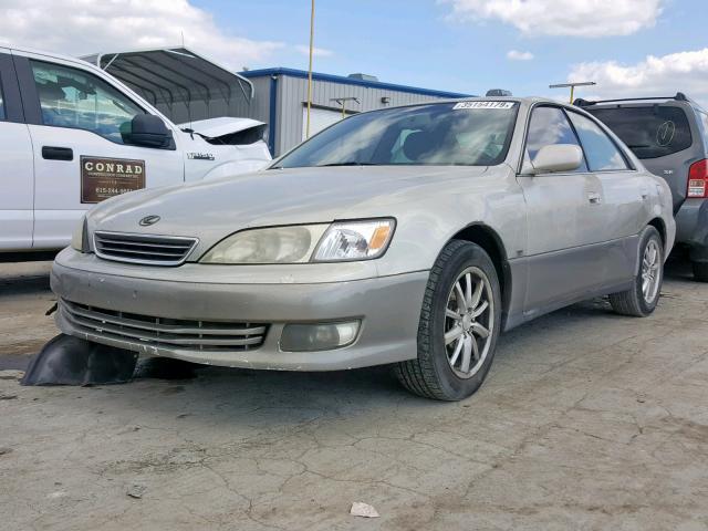 JT8BF28G010308385 - 2001 LEXUS ES 300 SILVER photo 2