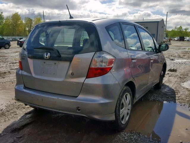 JHMGE882X9S025119 - 2009 HONDA FIT GRAY photo 4