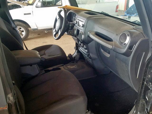 1C4AJWAG3HL644862 - 2017 JEEP WRANGLER S 黑色 照片 5