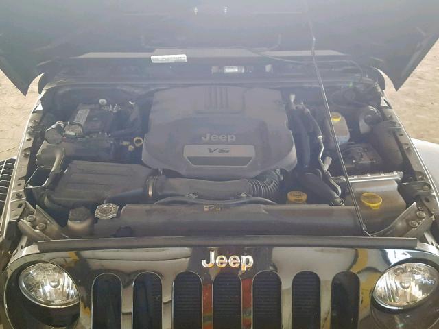 1C4AJWAG3HL644862 - 2017 JEEP WRANGLER S 黑色 照片 7