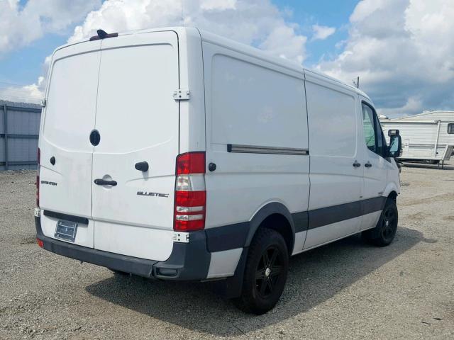 WD3PE7DCXF5996975 - 2015 MERCEDES-BENZ SPRINTER 2 WHITE photo 4