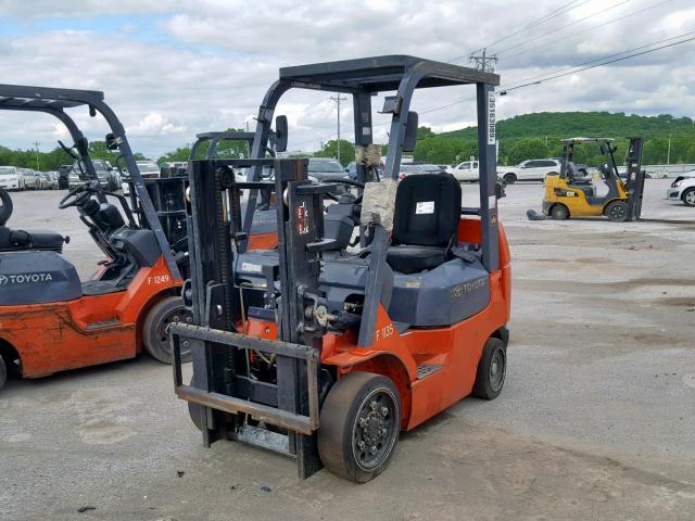 87948 - 2004 TOYOTA FORKLIFT ORANGE photo 2