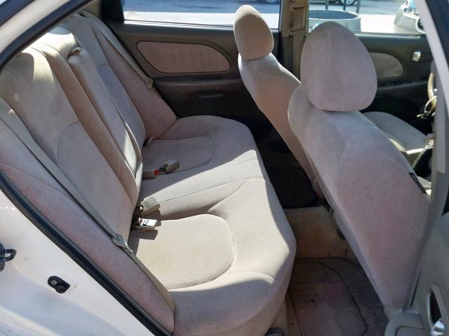 KMHWF25S25A122872 - 2005 HYUNDAI SONATA GL WHITE photo 6