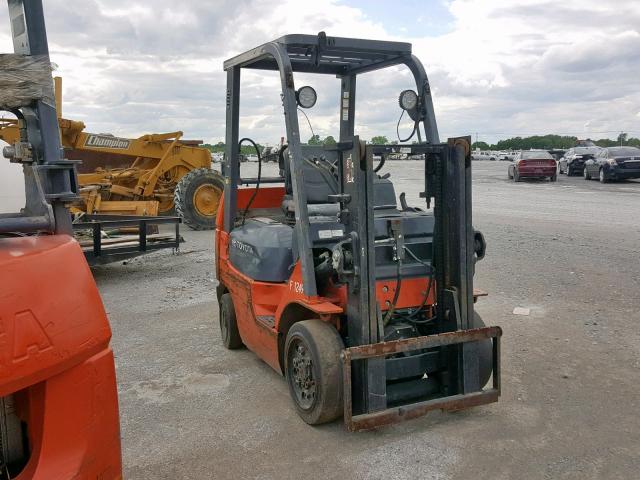 94430 - 2005 TOYOTA FORKLIFT ORANGE photo 1