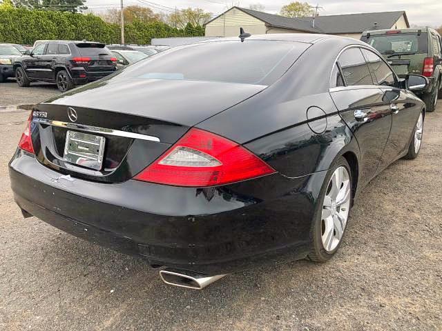 WDDDJ7CB1AA159759 - 2010 MERCEDES-BENZ CLS 550 BLACK photo 4