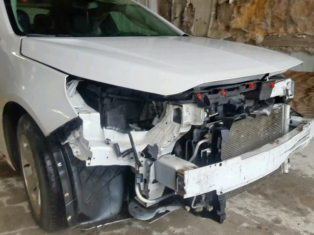 1G11C5SL2FU119288 - 2015 CHEVROLET MALIBU 1LT WHITE photo 9