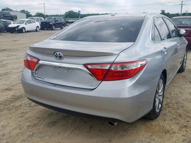 4T1BD1FK5GU199041 - 2016 TOYOTA CAMRY HYBR SILVER photo 4