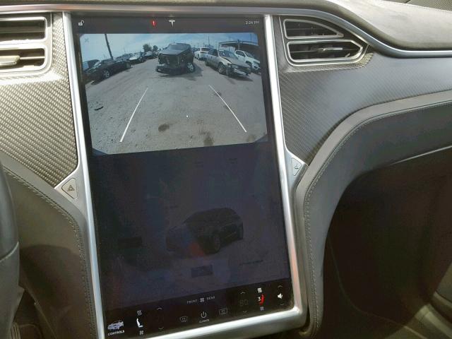 5YJXCBE27HF034820 - 2017 TESLA MODEL X GRAY photo 9