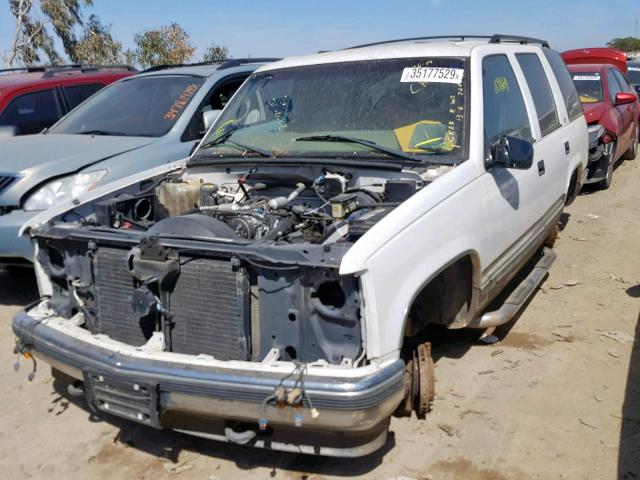 1GKEK13R6WJ708096 - 1998 GMC YUKON WHITE photo 2