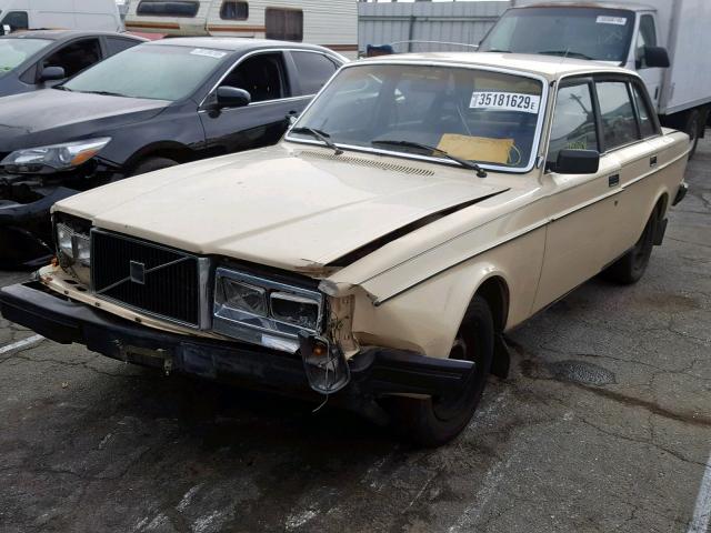 YV1AX8842D1867755 - 1983 VOLVO 244 DL BEIGE photo 2