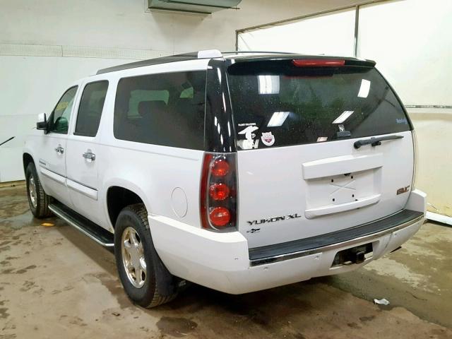 1GKFK66818J187604 - 2008 GMC YUKON XL D WHITE photo 3