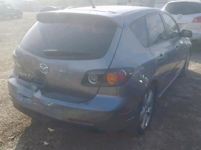 JM1BK343661425802 - 2006 MAZDA 3 HATCHBAC GRAY photo 4