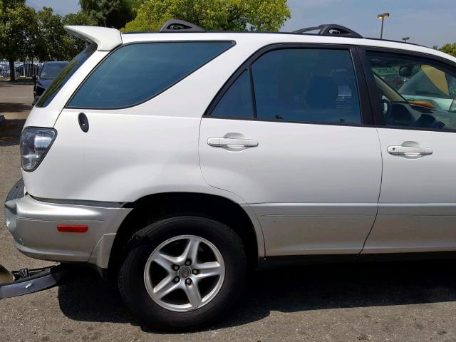 JTJGF10U510098074 - 2001 LEXUS RX 300 WHITE photo 9