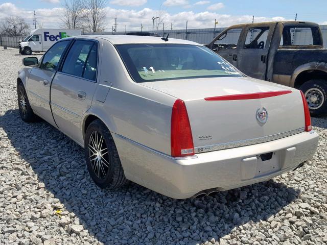 1G6KD57YX7U199201 - 2007 CADILLAC DTS SILVER photo 3