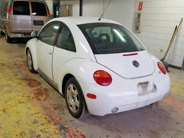 3VWBB61C5WM007205 - 1998 VOLKSWAGEN NEW BEETLE WHITE photo 3