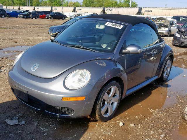 3VWSF31Y16M305104 - 2006 VOLKSWAGEN NEW BEETLE Grau Foto 2
