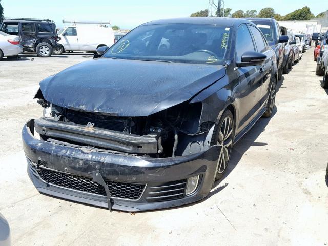 3VW467AJ9DM425832 - 2013 VOLKSWAGEN JETTA GLI BLACK photo 2