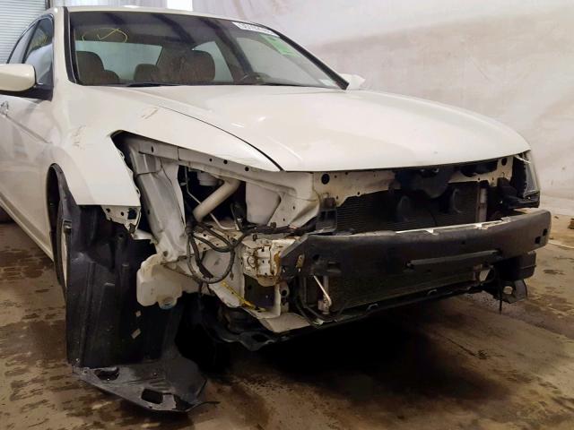 1HGCP3F89AA030666 - 2010 HONDA ACCORD EXL WHITE photo 9