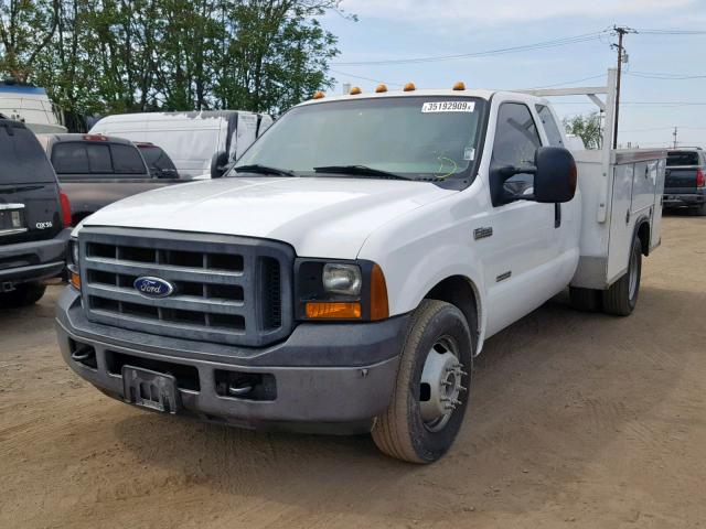 1FDWX36P27EB47506 - 2007 FORD F350 SUPER WHITE photo 2