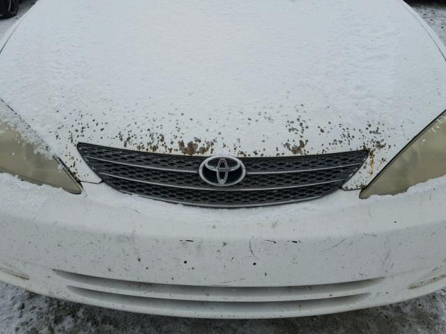 4T1BF32K22U030289 - 2002 TOYOTA CAMRY LE 白色 照片 9