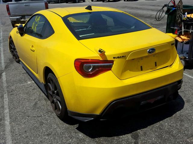 JF1ZCAC11H9601584 - 2017 SUBARU BRZ 2.0 LI YELLOW photo 3