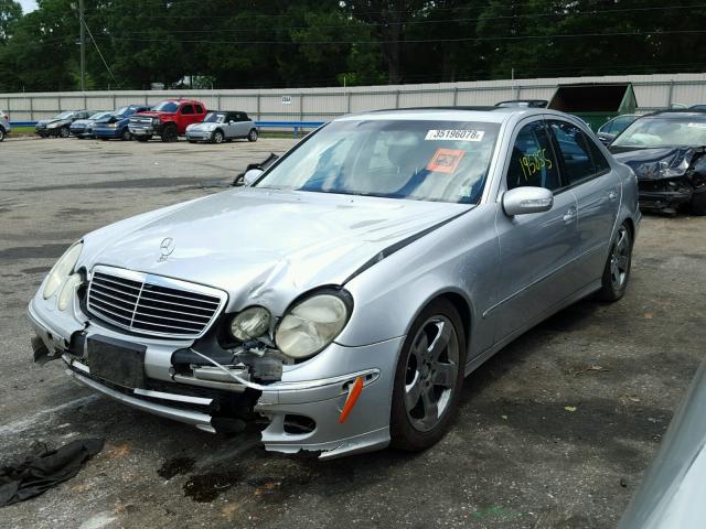 WDBUF65J75A691497 - 2005 MERCEDES-BENZ E 320 SILVER photo 2