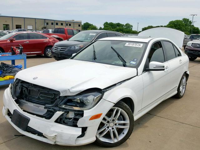 WDDGF4HB1ER320348 - 2014 MERCEDES-BENZ C 250 WHITE photo 2