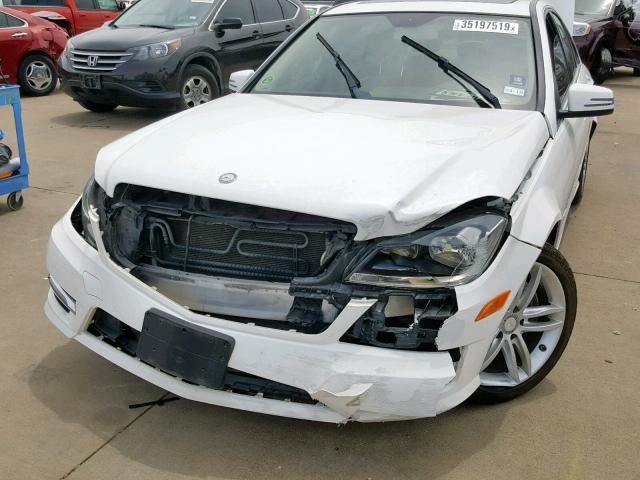 WDDGF4HB1ER320348 - 2014 MERCEDES-BENZ C 250 WHITE photo 9