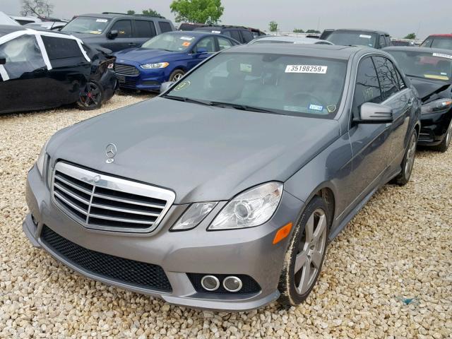 WDDHF5GB5AA085697 - 2010 MERCEDES-BENZ E 350 GRAY photo 2