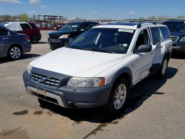 YV4SZ592661241044 - 2006 VOLVO XC70 WHITE photo 2