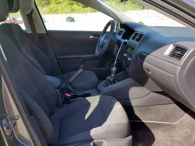 3VW1K7AJ0EM442258 - 2014 VOLKSWAGEN JETTA BASE GRAY photo 5