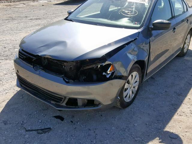 3VW1K7AJ0EM442258 - 2014 VOLKSWAGEN JETTA BASE GRAY photo 9