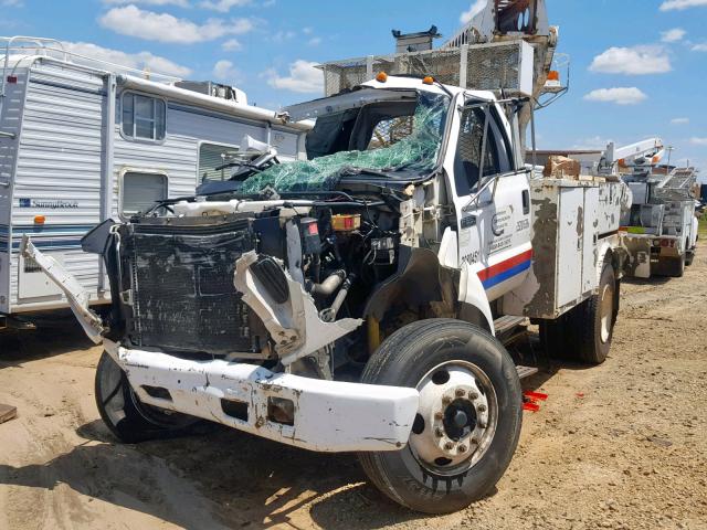 3FDNF65Y31MA58717 - 2001 FORD F650 SUPER WHITE photo 2