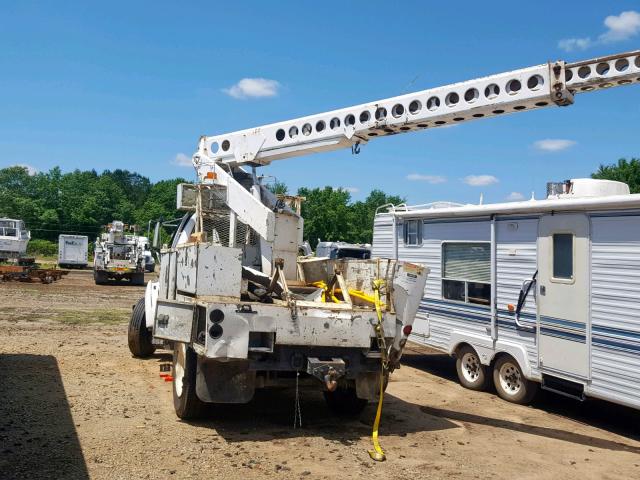 3FDNF65Y31MA58717 - 2001 FORD F650 SUPER WHITE photo 3