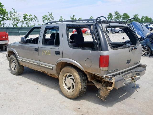 1GNDT13W212181629 - 2001 CHEVROLET BLAZER SILVER photo 9