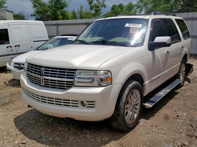 5LMFU27537LJ21778 - 2007 LINCOLN NAVIGATOR 白色 照片 2