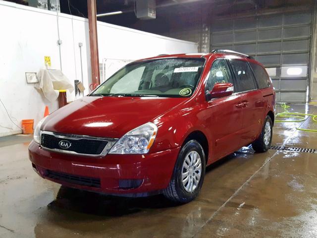 KNDMG4C77B6366003 - 2011 KIA SEDONA LX BURGUNDY photo 2