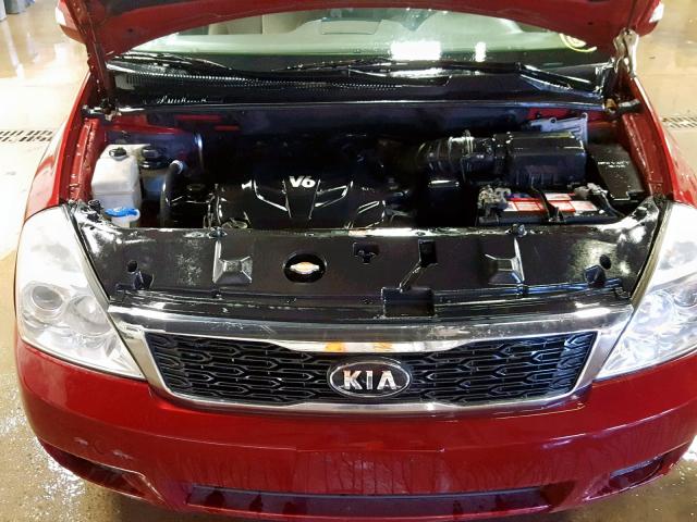 KNDMG4C77B6366003 - 2011 KIA SEDONA LX BURGUNDY photo 7