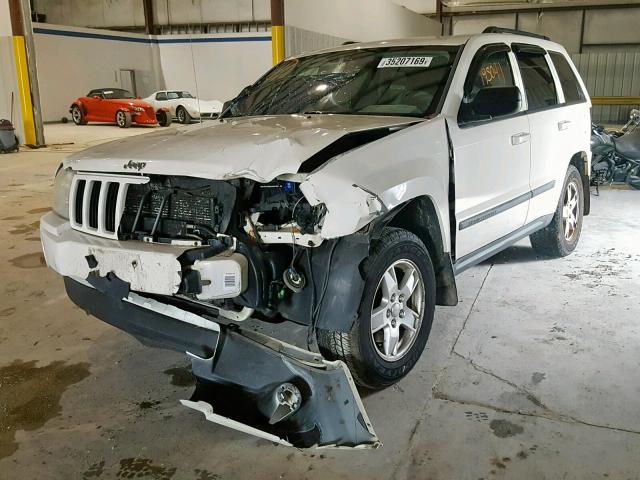 1J8GR48K57C535926 - 2007 JEEP GRAND CHER WHITE photo 2