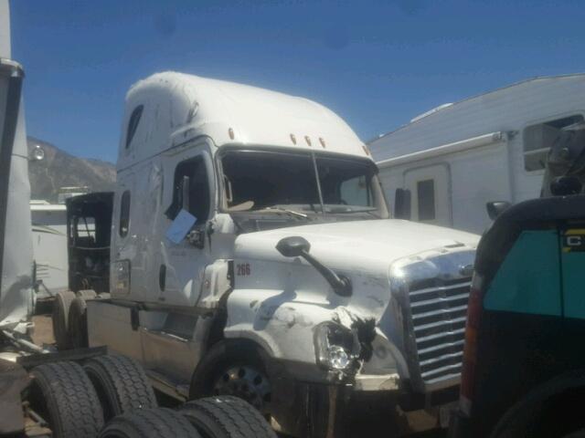 3AKJGLD54GSGY0906 - 2016 FREIGHTLINER CASCADIA 1 WHITE photo 1