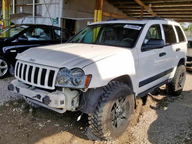 1J4HS48NX5C563450 - 2005 JEEP GRAND CHER WHITE photo 2