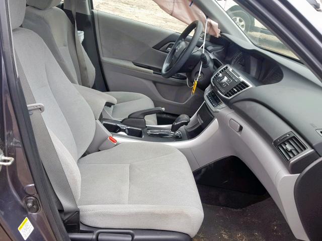 1HGCR2F3XDA022024 - 2013 HONDA ACCORD LX GRAY photo 5