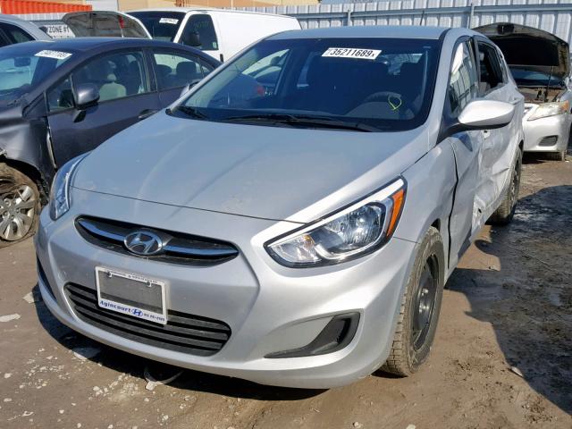 KMHCT5AE3GU238998 - 2016 HYUNDAI ACCENT SE SILVER photo 2