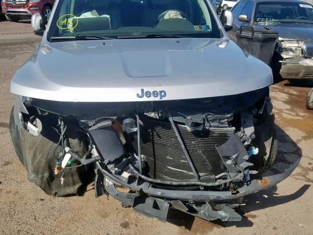 1J4RR4GG8BC537900 - 2011 JEEP GRAND CHER SILVER photo 9