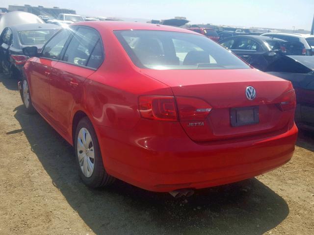 3VW2K7AJXCM352973 - 2012 VOLKSWAGEN JETTA BASE RED photo 3