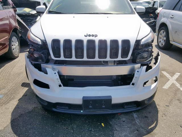 1C4PJMCBXJD555175 - 2018 JEEP CHEROKEE L WHITE photo 9