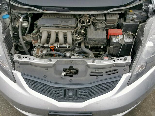 JHMGE8H36DC059134 - 2013 HONDA FIT SILVER photo 7