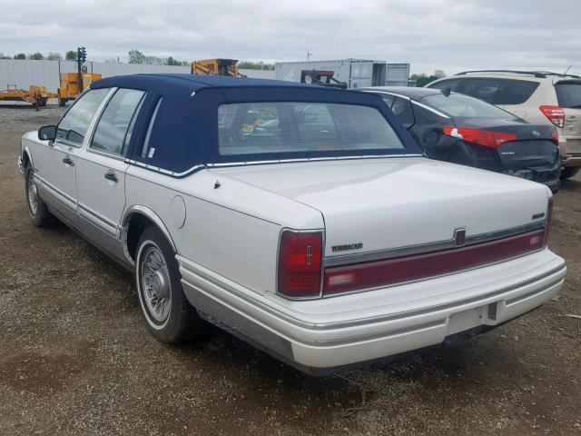 1LNLM83W9PY636763 - 1993 LINCOLN TOWN CAR C WHITE photo 3